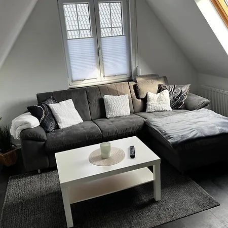 Connys Stern Apartment *